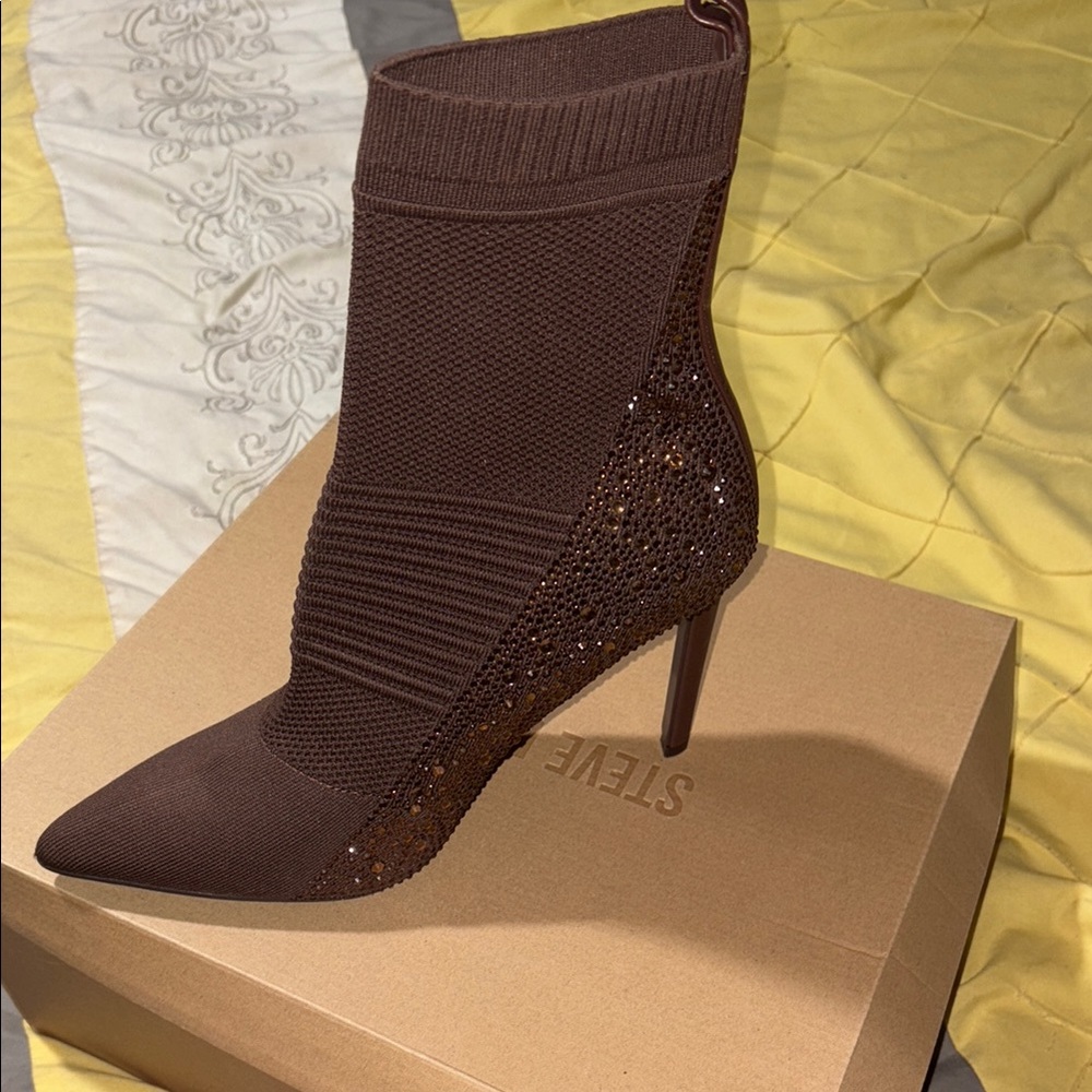 Steve Madden Brown Heels with Stiletto Heel and Pointed Toe